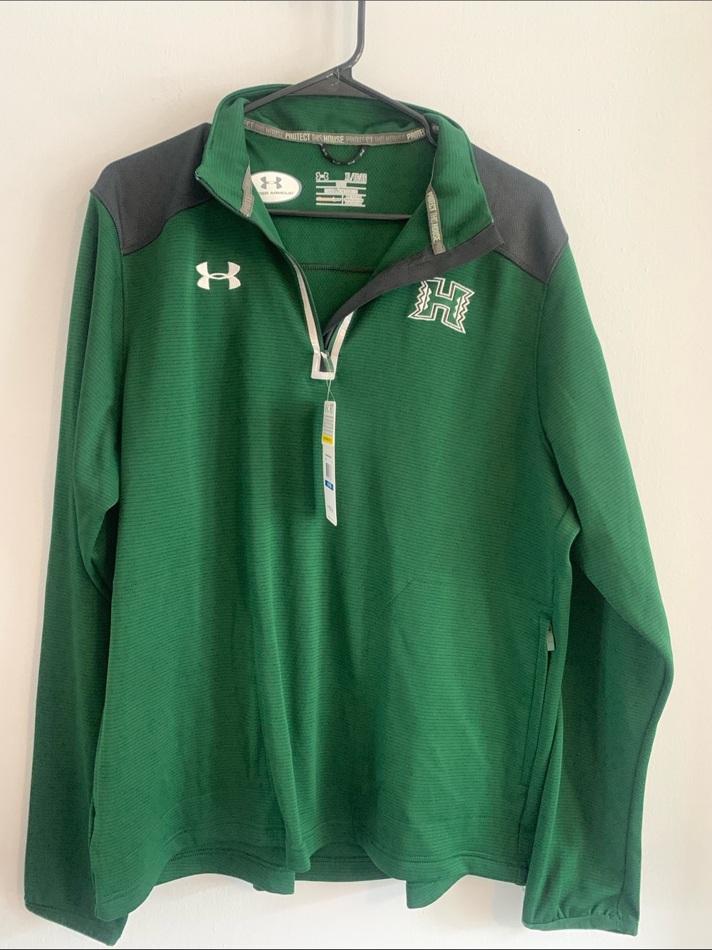 UNDER ARMOUR NWT Green Hawaii Women's Top with Tag